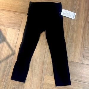 Lululemon Pace Rival Crop - New with Tags - Size 4 - pockets